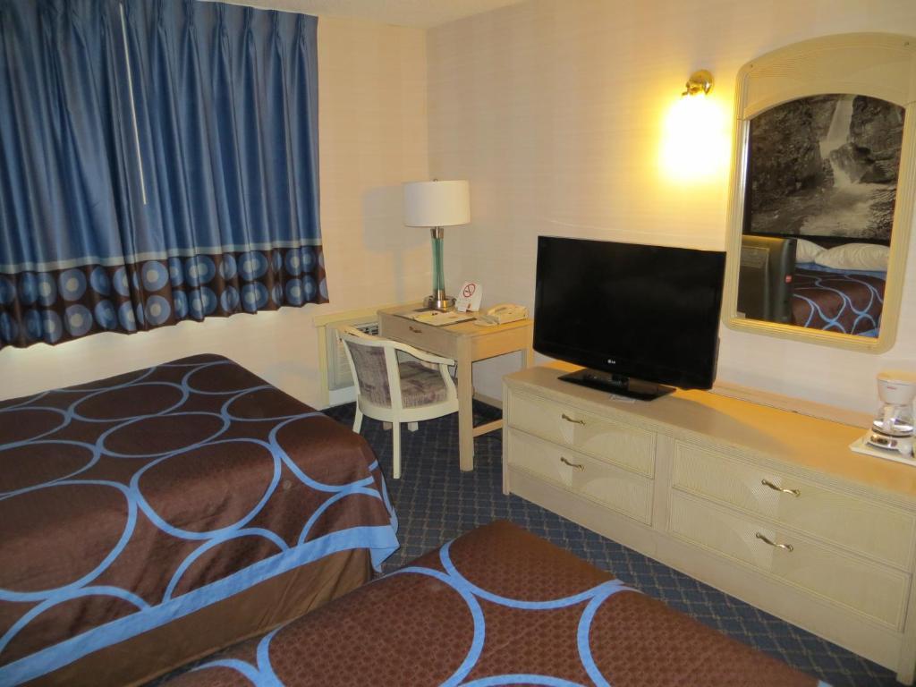 Super 8 By Wyndham Red Deer Hotel Ruang foto