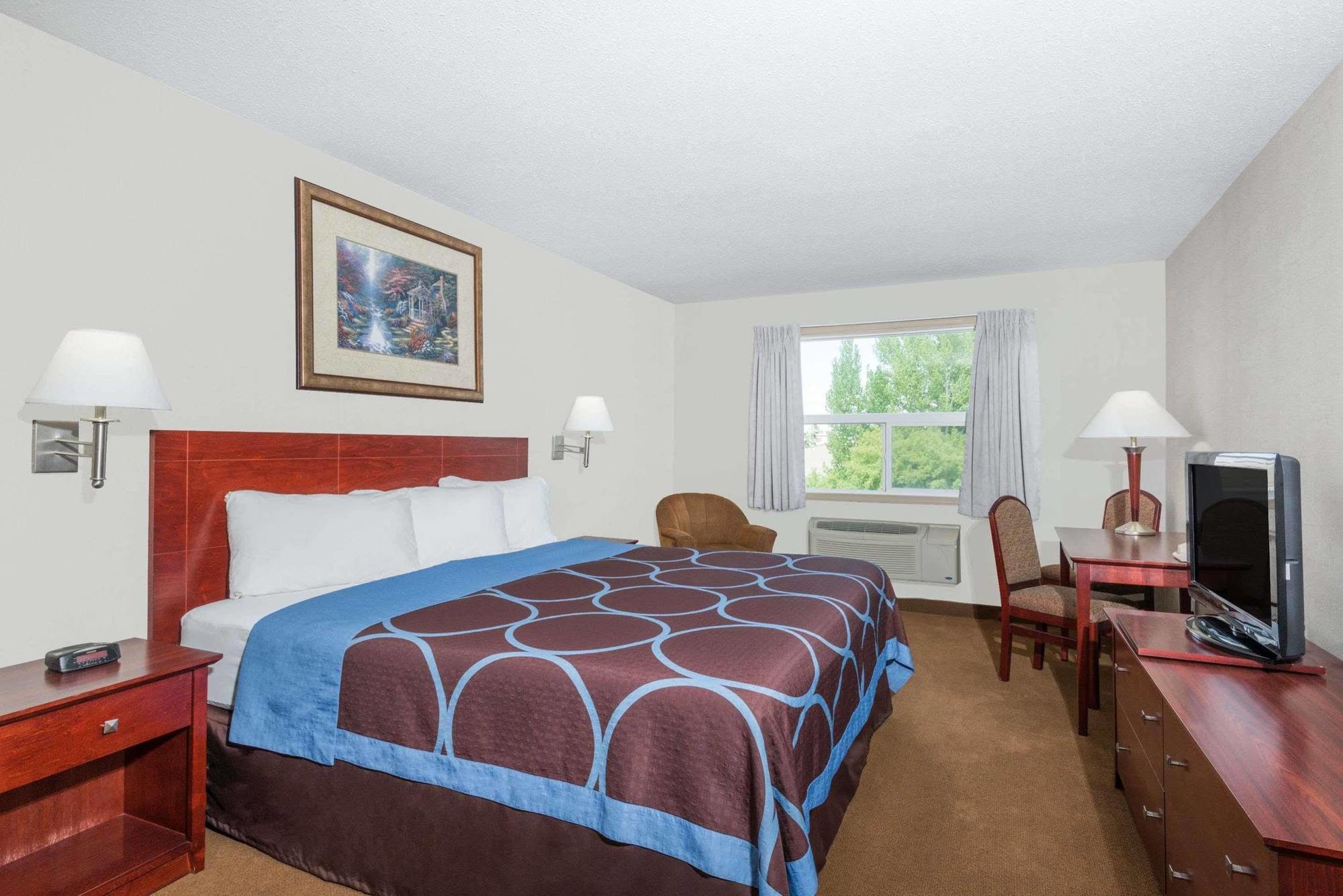 Super 8 By Wyndham Red Deer Hotel Bagian luar foto
