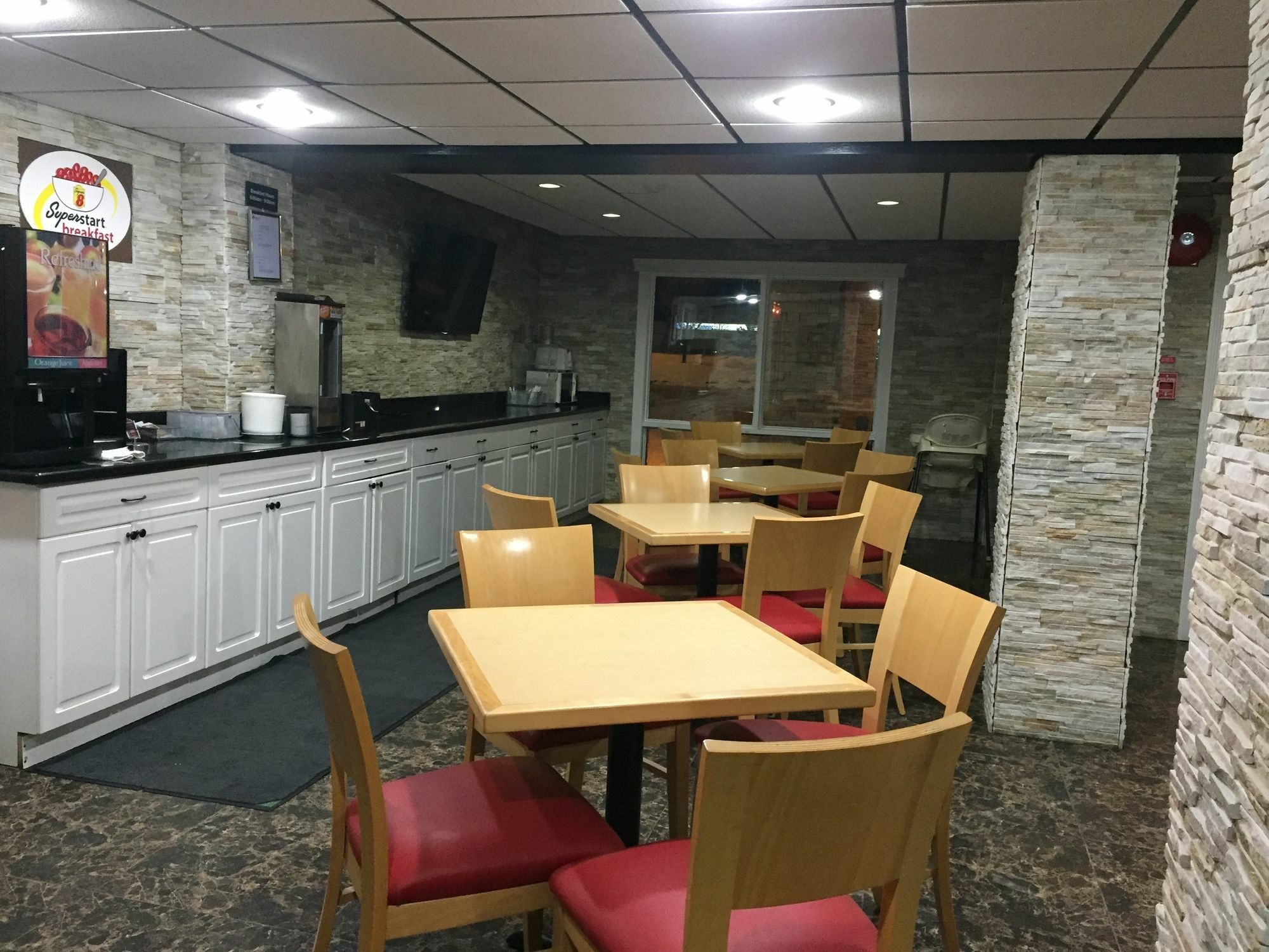 Super 8 By Wyndham Red Deer Hotel Bagian luar foto